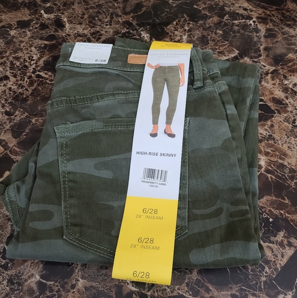 Sanctuary By Social Standard High Rise Skinny Camo - Picture 7 of 12